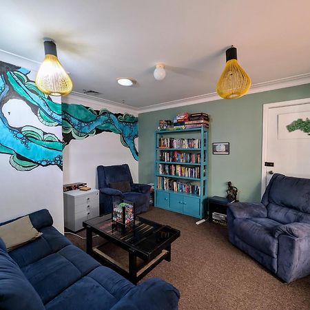 Ozzie Pozzie Backpackers Hostel Port Macquarie Exterior foto