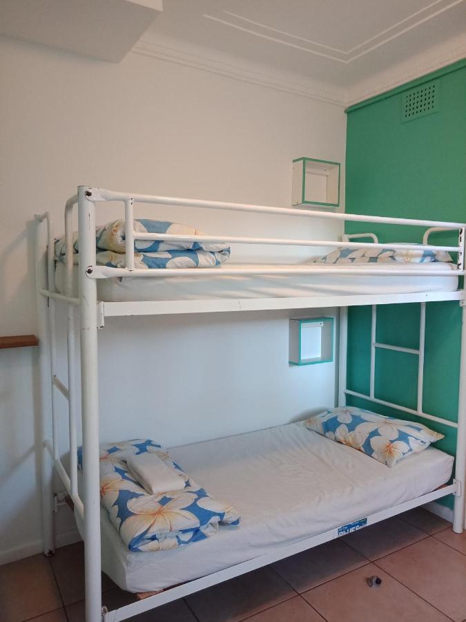 Ozzie Pozzie Backpackers Hostel Port Macquarie Exterior foto