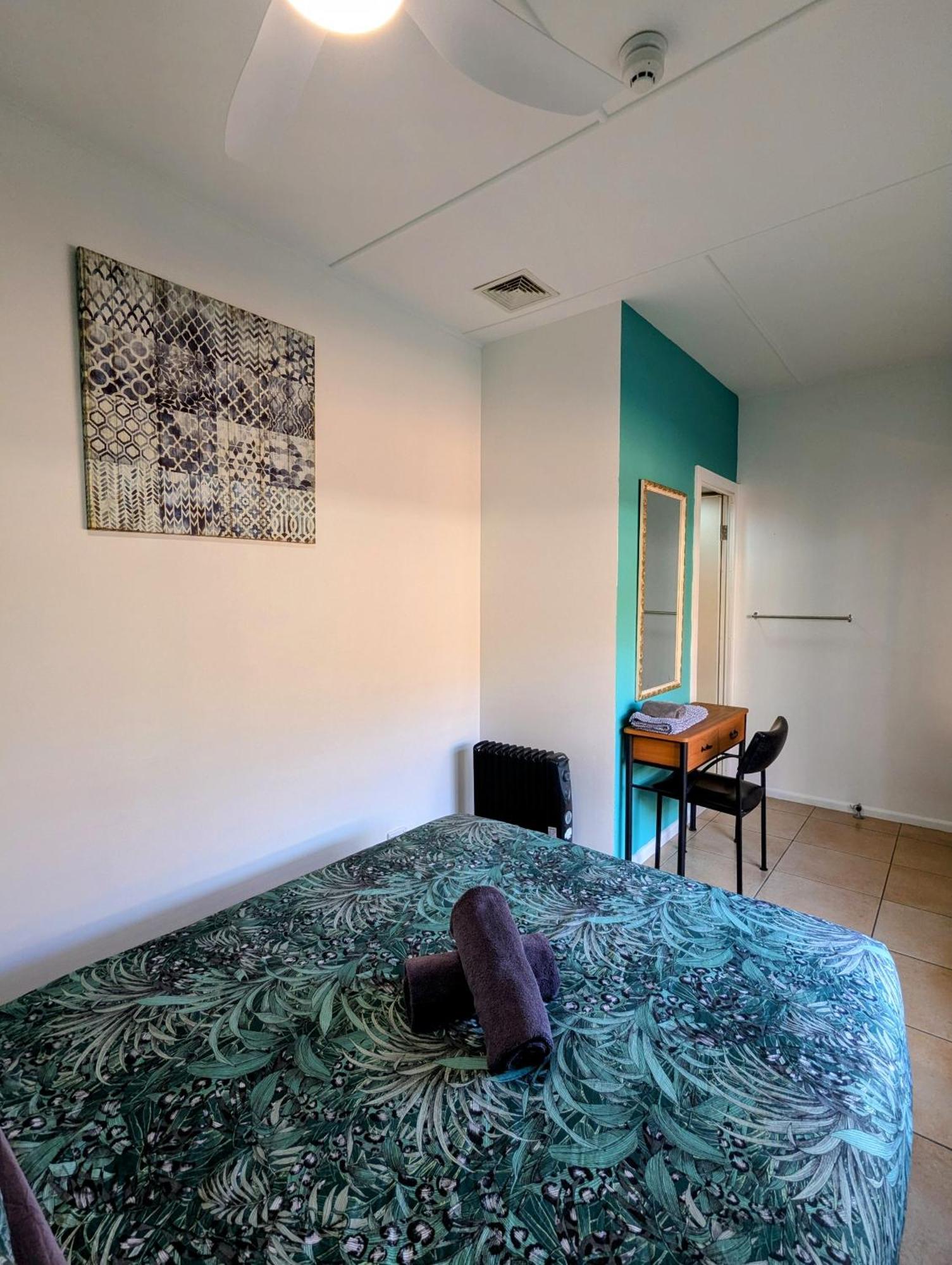 Ozzie Pozzie Backpackers Hostel Port Macquarie Exterior foto