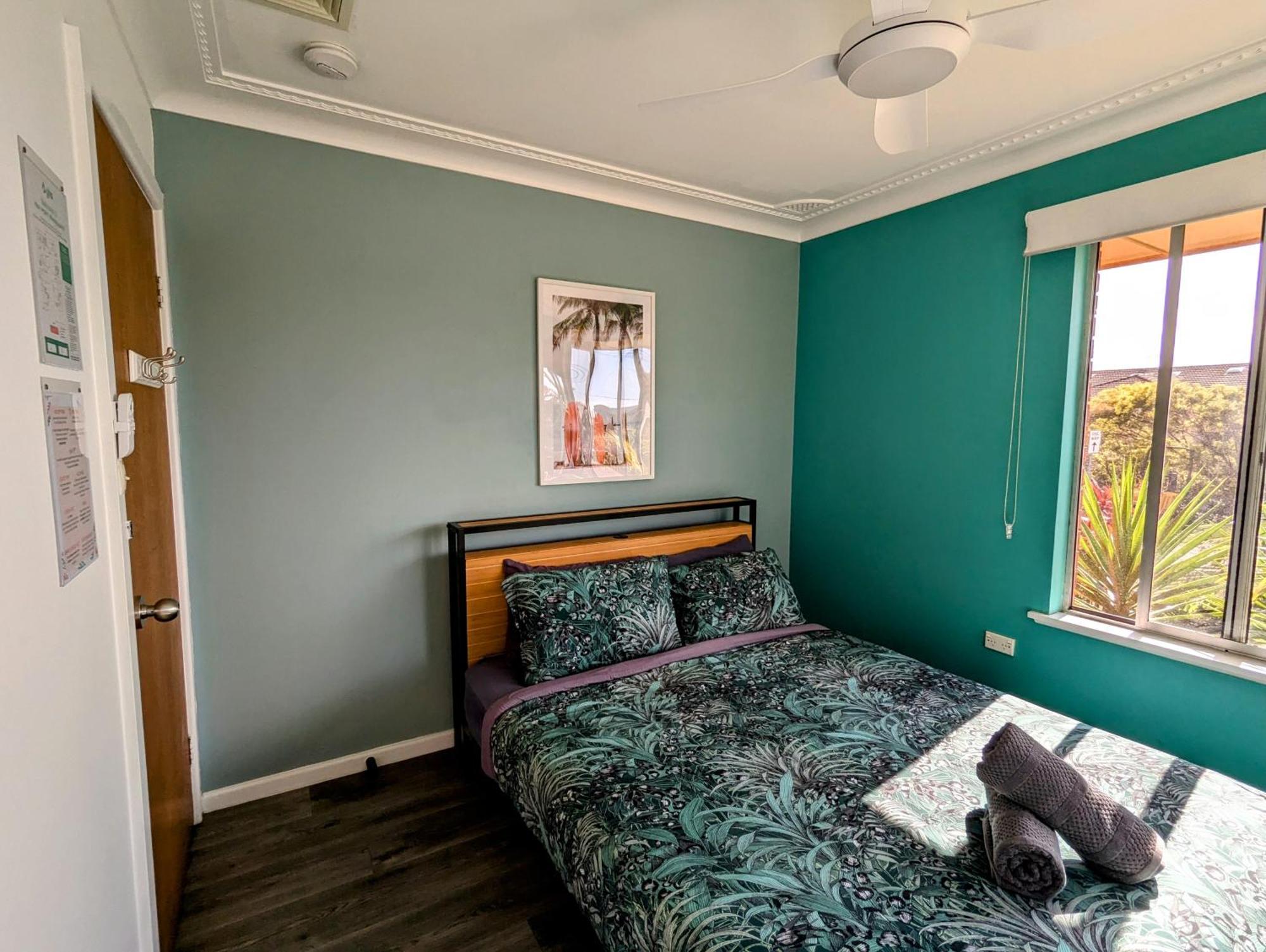 Ozzie Pozzie Backpackers Hostel Port Macquarie Exterior foto