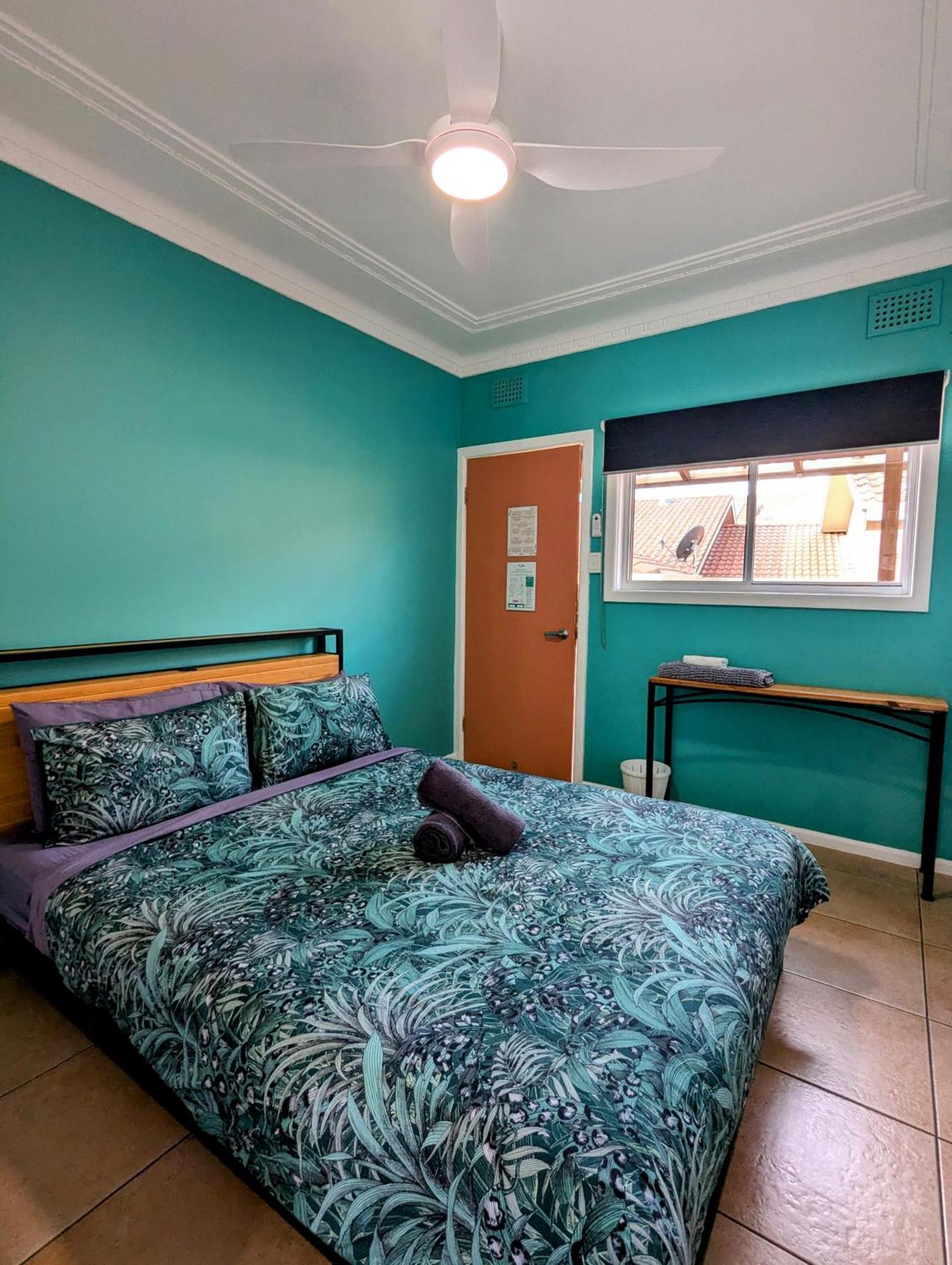 Ozzie Pozzie Backpackers Hostel Port Macquarie Exterior foto