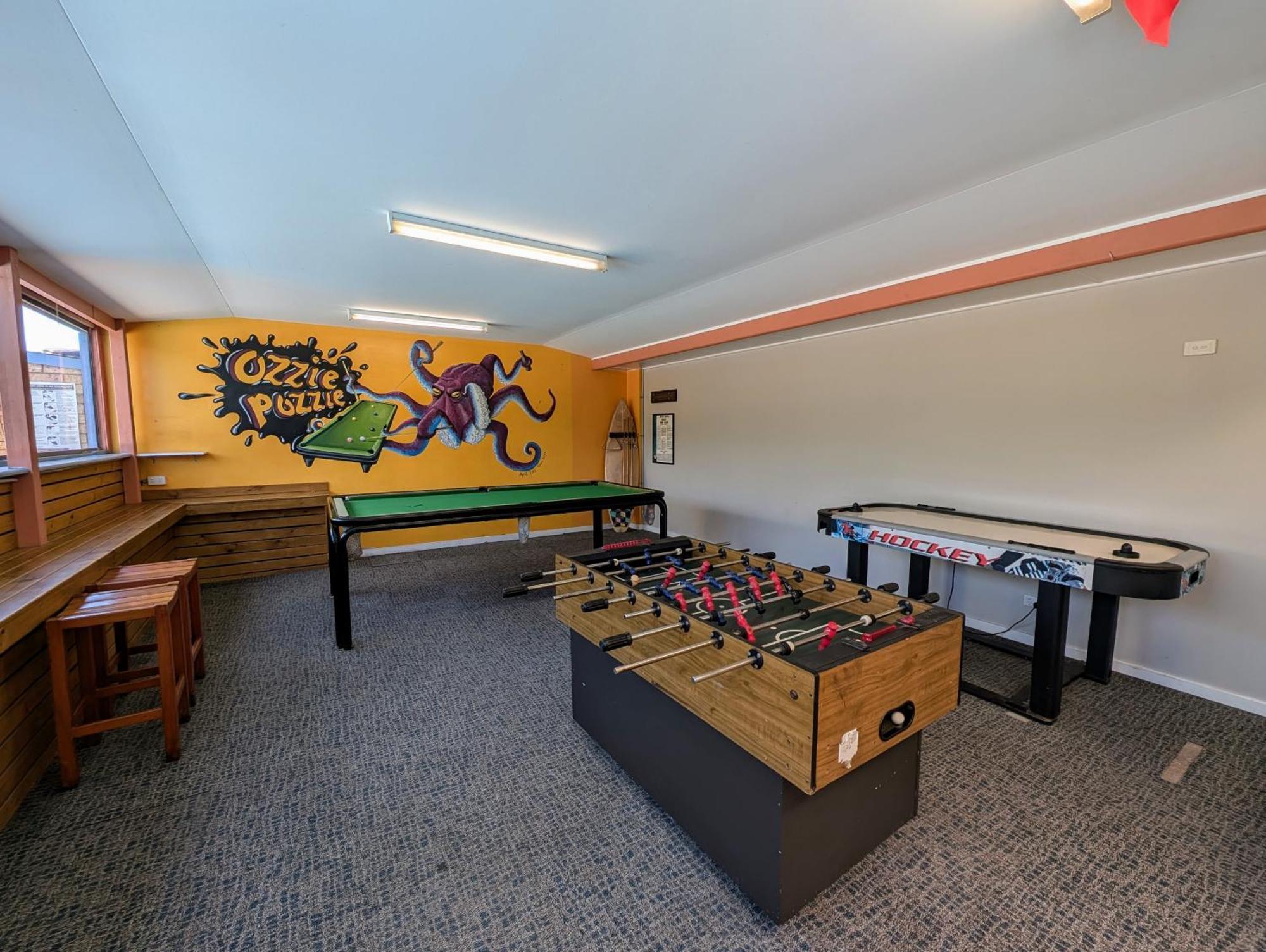 Ozzie Pozzie Backpackers Hostel Port Macquarie Exterior foto