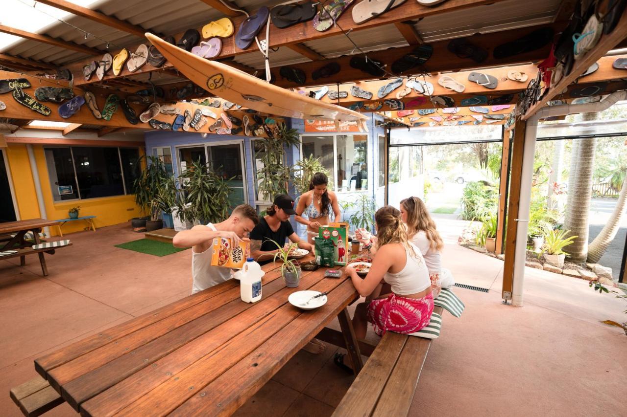 Ozzie Pozzie Backpackers Hostel Port Macquarie Exterior foto